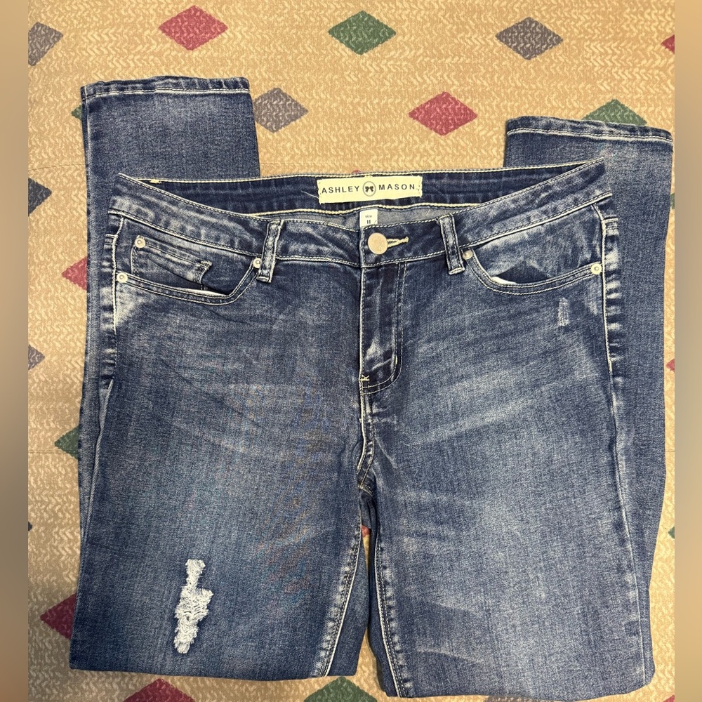 Ashley Mason Women's Distressed Denim Jeans
